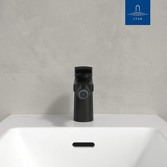 Villeroy & Boch Thermostatarmatur - Breite: 4,5 mm, Matt Black, Matt - Mattschwarzer Wasserhahn für ein Waschbecken mit sichtbarem Luftsprudler.