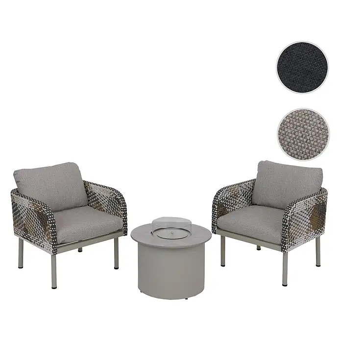 Mendler Loungemöbel-Set HWC-P80 - 3 -tlg., Rattan, Creme-beige, Creme-beige - Outdoor-Sitzgruppe mit zwei Stühlen in mehrfarbigem Geflecht und grauen Kissen sowie einem runden grauen Feuertisch.