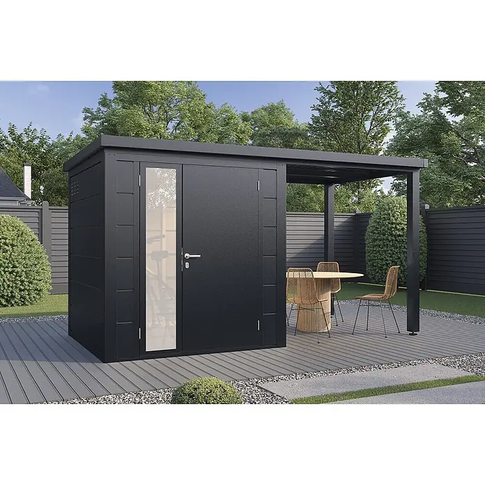 Wolff Finnhaus Gartenhaus Linnea Prime Line - Außenmaß inkl. Dachüberstand (B x T): 400 x 220 cm, Metall, Anthrazit - Dunkelgraues Metall-Gartenhaus mit integrierter Pergola auf Holzdeck, mit Glastür und Gartenmöbeln.
