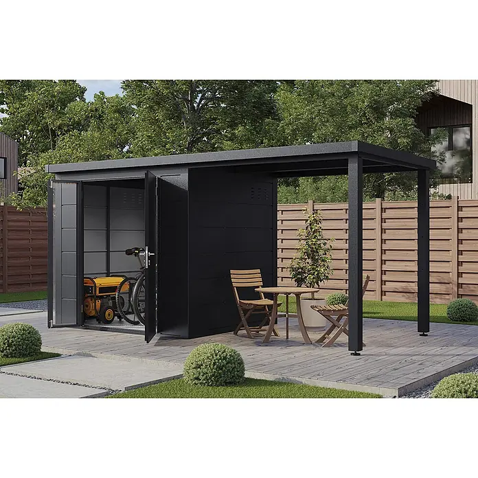 Wolff Finnhaus Gartenhaus Linnea Prime Line - Außenmaß inkl. Dachüberstand (B x T): 460 x 220 cm, Metall, Anthrazit - Schwarzer Metall-Gartenschuppen mit integrierter Pergola auf Holzterrasse, bietet Stauraum und schattigen Sitzbereich.