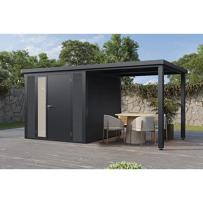 Wolff Finnhaus Gartenhaus Juna Prime Line - Außenmaß inkl. Dachüberstand (B x T): 460 x 247 cm, Verbundwerkstoff, Anthrazit - Dunkelgrauer Metall-Gartenschuppen mit integrierter Pergola, bietet Stauraum und einen schattigen Sitzbereich auf einer Holzterrasse.