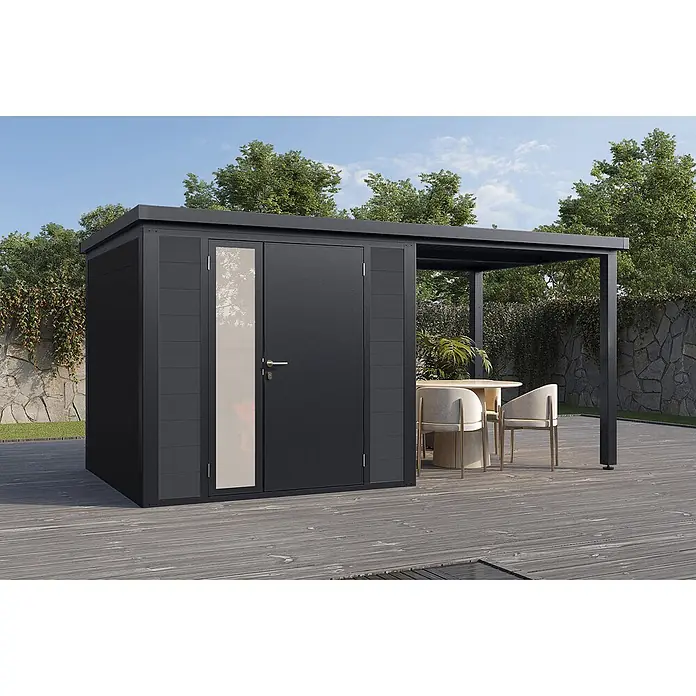 Wolff Finnhaus Gartenhaus Juna Prime Line - Außenmaß inkl. Dachüberstand (B x T): 460 x 247 cm, Verbundwerkstoff, Anthrazit - Dunkelgraues Gartenhaus mit integrierter Pergola, Glastür und Essbereich auf Holzterrasse.