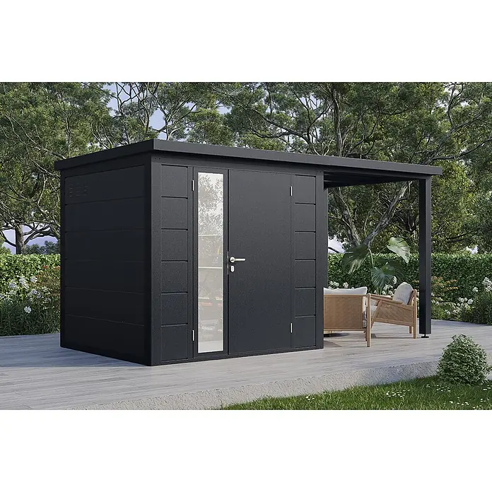 Wolff Finnhaus Gartenhaus Linnea Prime Line - Außenmaß inkl. Dachüberstand (B x T): 429 x 220 cm, Metall, Anthrazit - Moderner, dunkelgrauer Metallschuppen mit Doppeltür und integrierter Seitenpergola auf einer Terrasse.