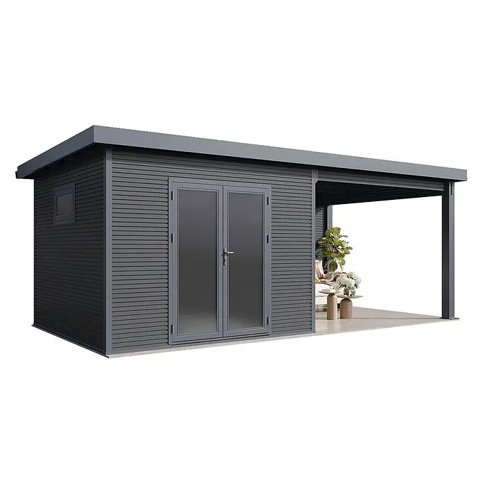 Wolff Finnhaus Gartenhaus Solaro Master Line - Außenmaß inkl. Dachüberstand (B x T): 637 x 340 cm, Verbundwerkstoff, Anthrazit - Dunkelgraues modernes Gartenhaus mit horizontalen Latten, doppelten Milchglastüren und integrierter Pergola für einen Sitzbereich im Freien.