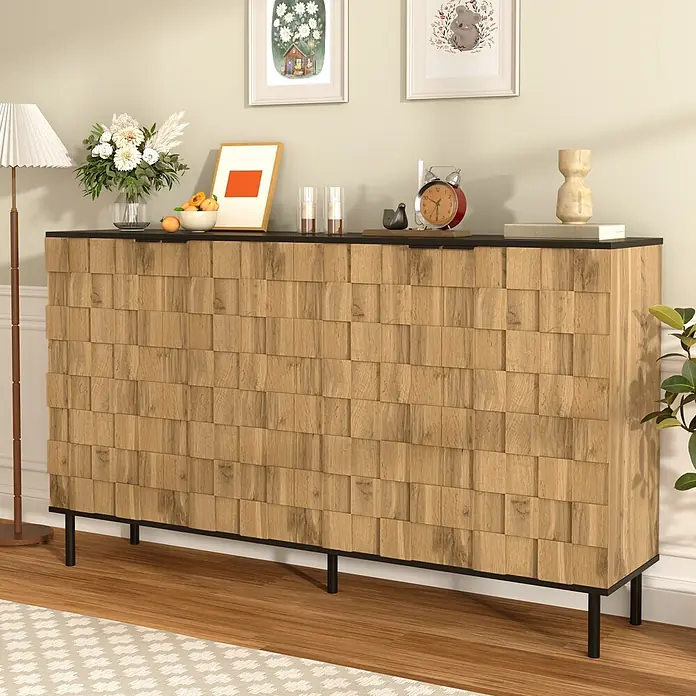 SONNENH Kommode - Natur/Schwarz - Holzschrank mit strukturierter Front, schwarzer Platte und eleganten schwarzen Beinen, als stilvolles Sideboard im Raum.