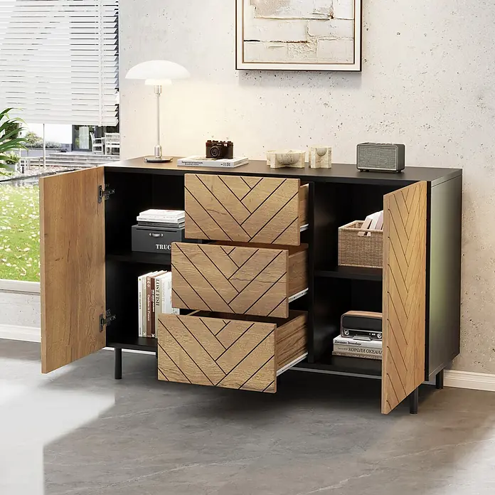 SONNENH Kommode - Schwarz/Naturholzoptik, Anzahl Schubladen: 3 Stk. - Schwarzes Sideboard mit Holztüren und Schubladen im Fischgrätmuster, zur Aufbewahrung in einem modernen Wohnraum.