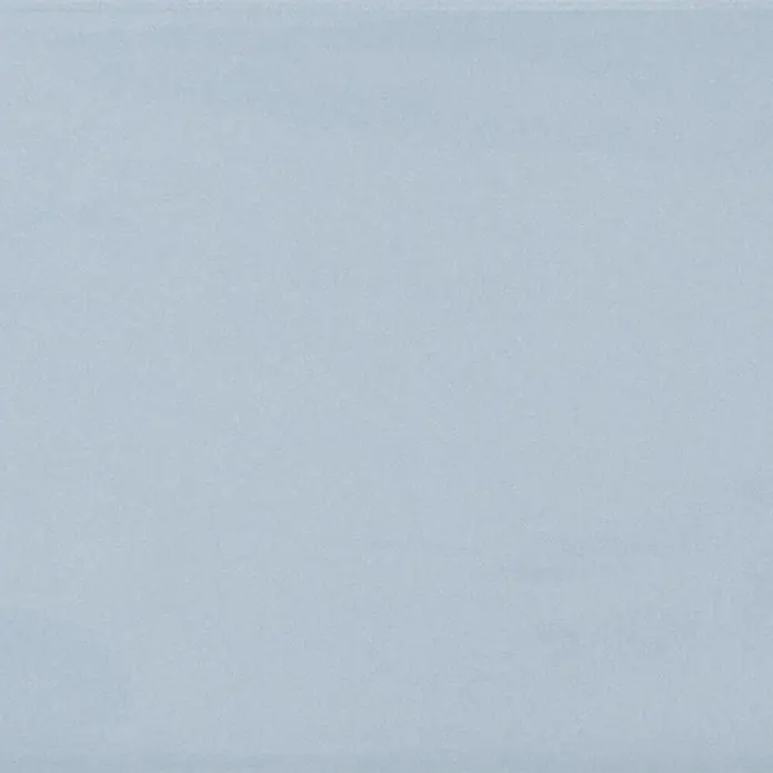 Modern Style Wandfliese Alboran Ocean - 7,5 x 15 cm, Blau, Glänzend - Hellblauer strukturierter Stoffmuster.