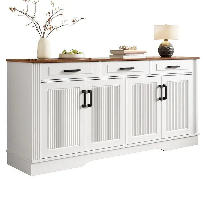 SONNENH Kommode - Weiß/Holzoptik, Anzahl Schubladen: 3 Stk. - Weißes Holz-Buffetschrank mit brauner Platte, geriffelten Paneelen, schwarzen Griffen und drei Schubladen.
