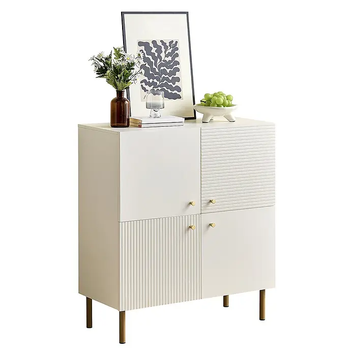 SONNENH Kommode - Weiß/Gold - Weißer Schrank mit gerippten Paneelen, goldenen Griffen und Beinen.
