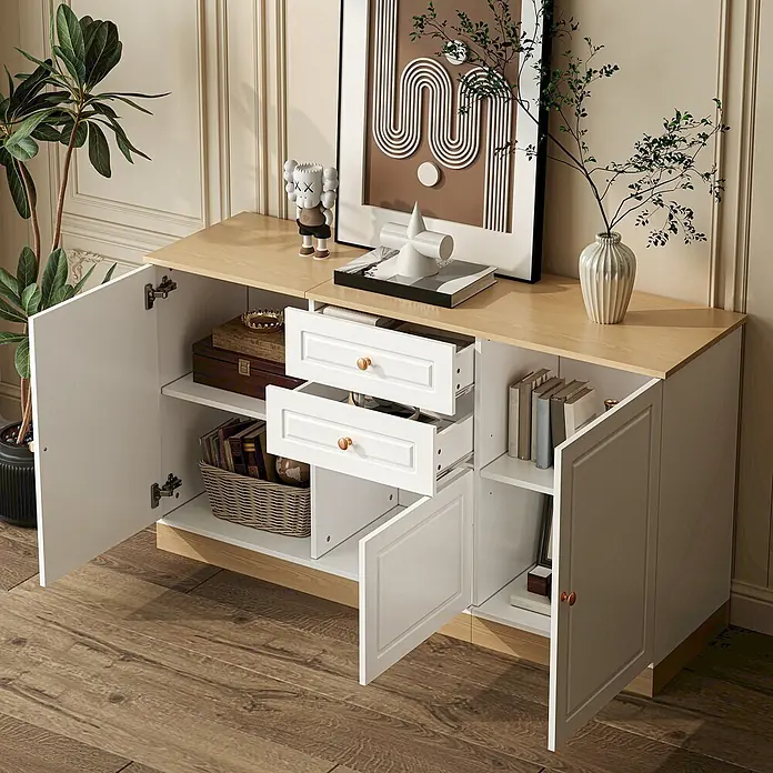 SONNENH Kommode - Weiß/Natur, Anzahl Schubladen: 2 Stk. - Ein Sideboard aus hellem Holz und Weiß mit offenen Türen und Schubladen, die Bücher und Deko zeigen.