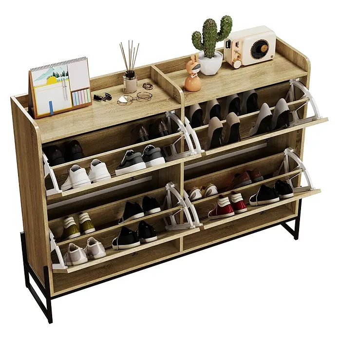 SONNENH Schuhschrank mit 4 Klappen und PE-Flechtdekor, Natur -  - Heller Holzschuhschrank mit schwarzen Metallbeinen und Kippfächern. Die Oberfläche zeigt Dekoartikel.