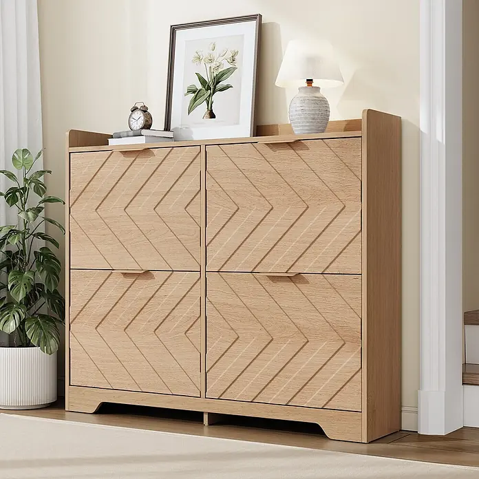 SONNENH Schuhschrank mit vier Klappfächern und 3D-Strukturfront, Natur -  - Helles Holz Schuhschrank mit vier Chevron-Türen, als Fluraufbewahrung und Dekoration genutzt.