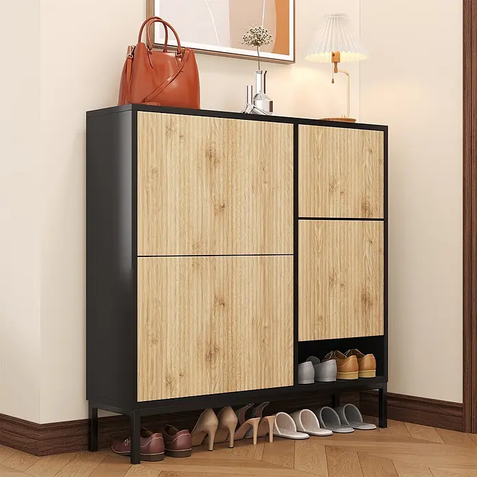 SONNENH Schuhschrank mit ausziehbarem Sitzhocker, Schwarz/Holzoptik -  - Modernes Schuhregal in Schwarz und Holzoptik mit mehreren Fächern und offener unterer Ablage, im Eingangsbereich zur Aufbewahrung von Schuhen und Deko.