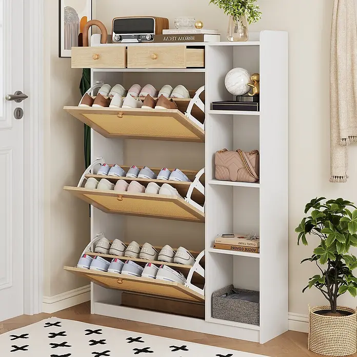 SONNENH Schuhschrank - Weiß/Natur - Weißer und heller Holzschuhschrank mit kippbaren Rattan-Türen, Schubladen und offenen Fächern für den Eingangsbereich.