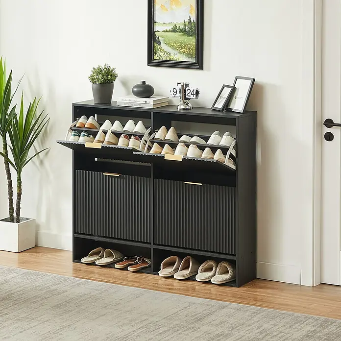 SONNENH Schuhschrank - Schwarz - Schwarzer Holzschuhschrank mit offenen und geschlossenen Fächern, der Schuhe und Hausschuhe im Eingangsbereich aufbewahrt.