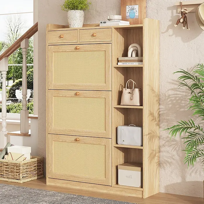 SONNENH Schuhschrank mit 3 Klappen und Seitenfächern, Natur -  - Schuhschrank aus hellem Holz mit Rattan-Einsätzen, Schubladen und offenen Fächern für praktische Fluraufbewahrung.