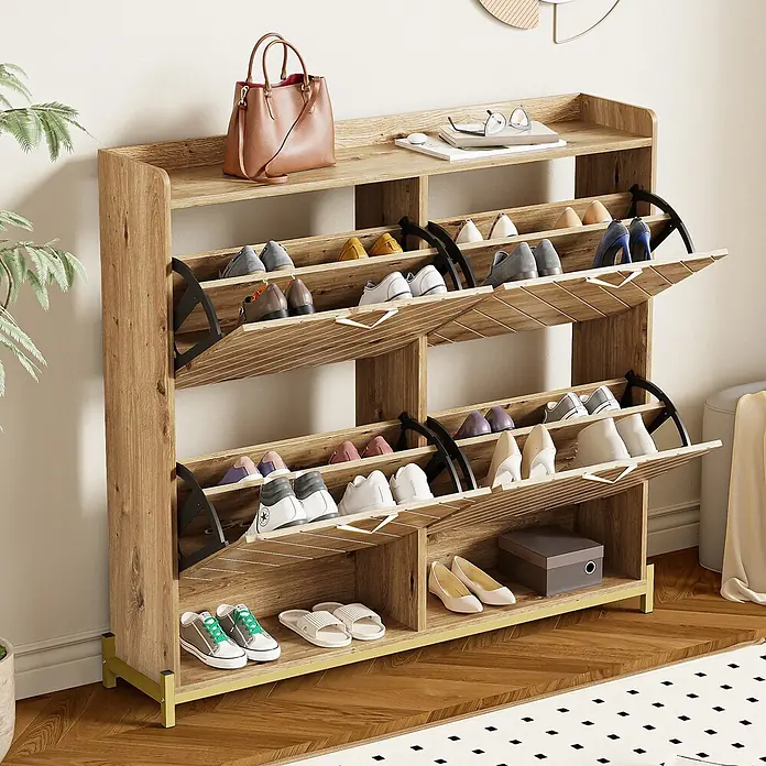 SONNENH Schuhschrank mit vier Klappfächern, Holzoptik -  - Hellbrauner Schuhschrank aus Holz mit mehreren Klappfächern und oberer Ablage, auf goldenen Beinen stehend.