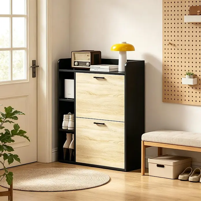 SONNENH Schuhschrank mit 2 Klappen und Seitenfächern, Schwarz/Natur -  - Schuhschrank mit schwarzem Rahmen und hellen Holzfronten im Eingangsbereich, bietet Stauraum für Schuhe und Gegenstände.