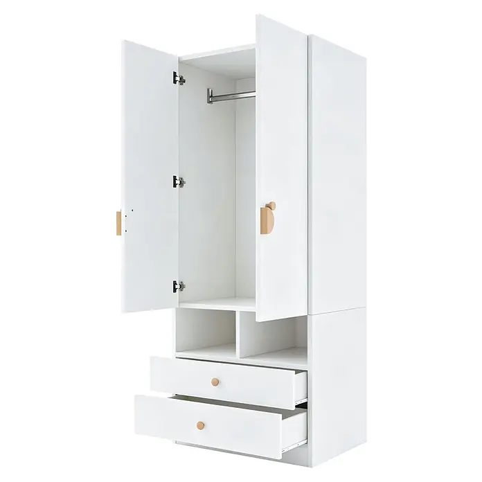 SONNENH Kleiderschrank - Weiß - Weißer Kleiderschrank mit Naturholzgriffen, offenen Türen, Kleiderstange, Regalen und zwei offenen Schubladen.