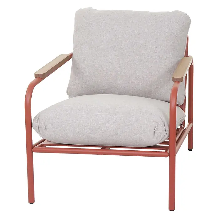 Mendler Gartensessel HWC-O11 - 1 Stk., Textil, Terrakotta, Polster beige, B x T x H: 68 x 88 x 81 cm - Sessel mit terrakottafarbenem Metallgestell, hellbeigen Kissen und hellen Holzarmlehnen.