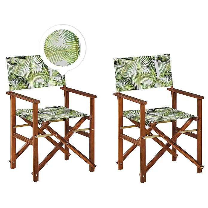 6er-Set Gartenstuhl CINE in Grün/Weiß/Braun -  - Zwei hölzerne Regiestühle mit grünem Palmenblattstoff, einer mit vergrößertem Druckdetail.
