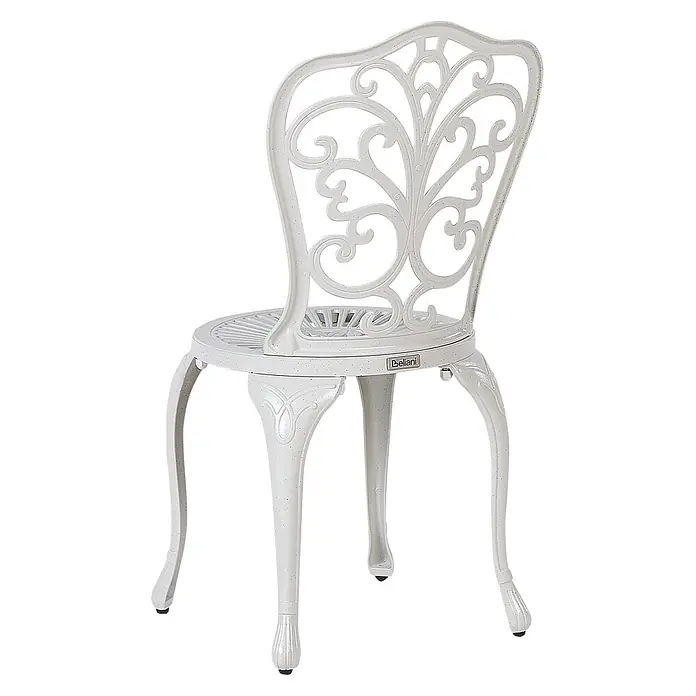 Beliani Gartenstuhl-Set TRIORA - 2 Stk., Aluminium, Weiß, B x T x H: 50 x 50 x 88 cm - Weißer, verzierter Gartenstuhl aus Gussmetall mit dekorativer, geschwungener Rückenlehne.