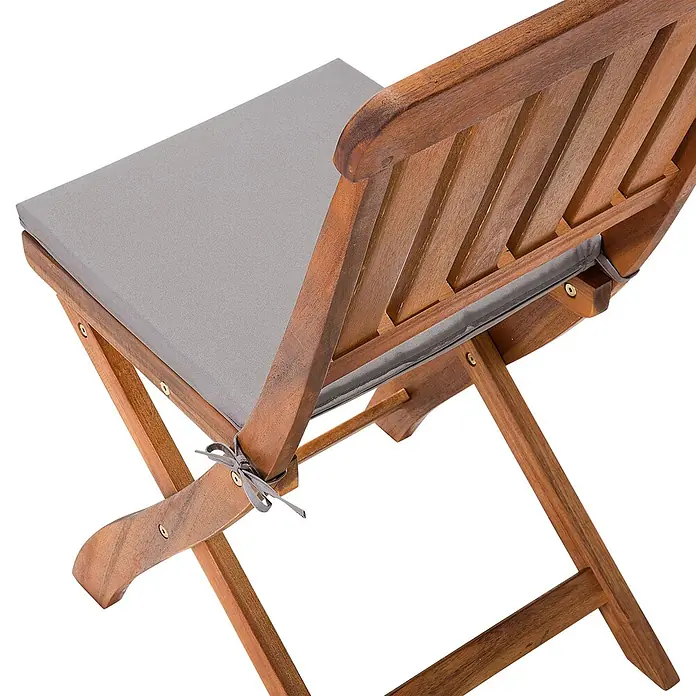4er-Set Gartenstuhl CENTO in Braun/Grau -  - Klappstuhl aus Holz mit hellgrauem Kissen, an Sitzfläche und Rückenlehne gebunden.