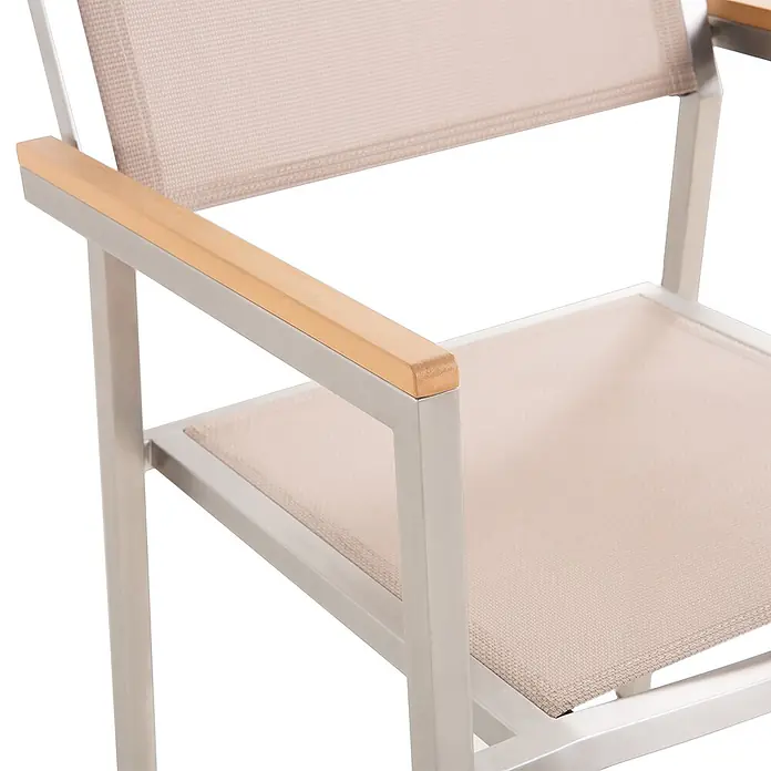 6er-Set Gartenstuhl GROSSETO in Beige/Silber/Braun -  - Gartensessel mit silbernem Metallgestell, hellen Holzarmlehnen und beigefarbenem Netzstoff für Sitz und Rückenlehne.