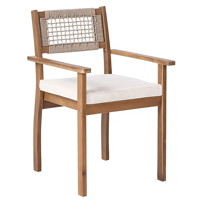Beliani Gartenstuhl-Set SUMIRAGO - 2 Stk., Akazienholz, Braun, B x T x H: 55 x 55 x 85 cm - Brauner Holzstuhl mit Armlehnen, geflochtener beiger Seillehne und weißem Sitzkissen.