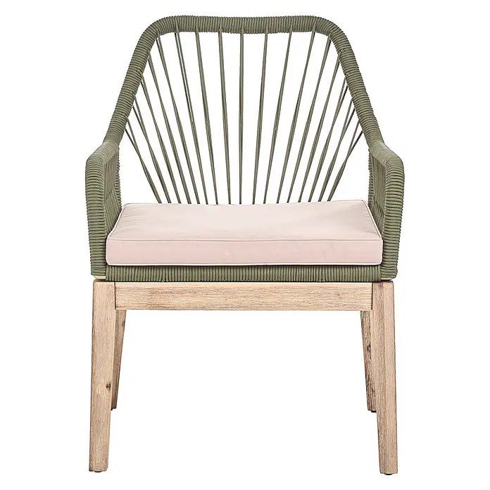 Beliani Gartenstuhl-Set OLBIA - 2 Stk., Akazienholz, Grün, B x T x H: 64 x 71 x 89 cm - Sessel mit grün geflochtener Rückenlehne und Armlehnen, hellrosa Kissen und Holzrahmen.