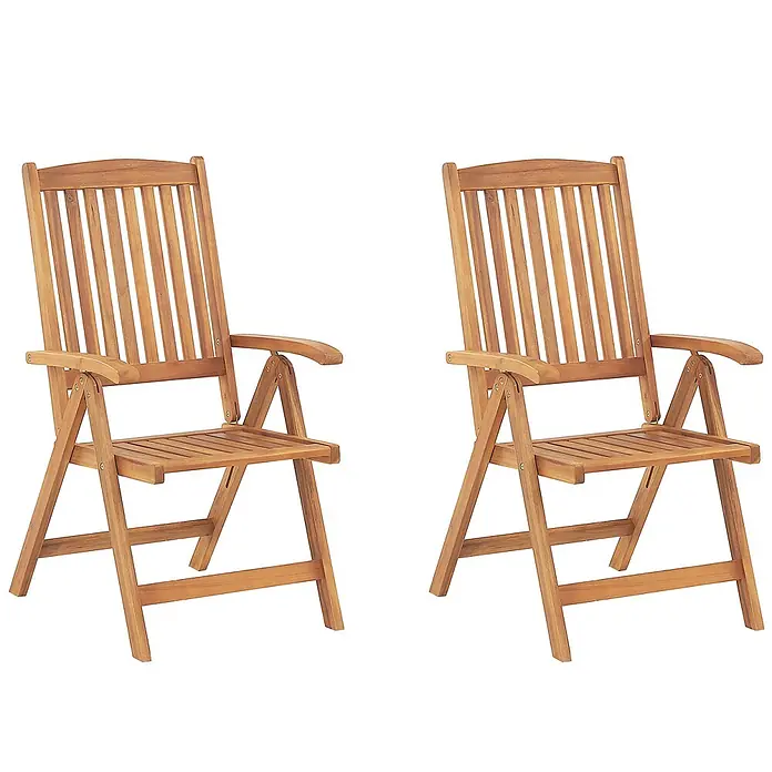 2er-Set Gartenstuhl JAVA in Braun -  - Zwei braune Holzklappstühle mit Lamellenrückenlehnen, Sitzen und Armlehnen.