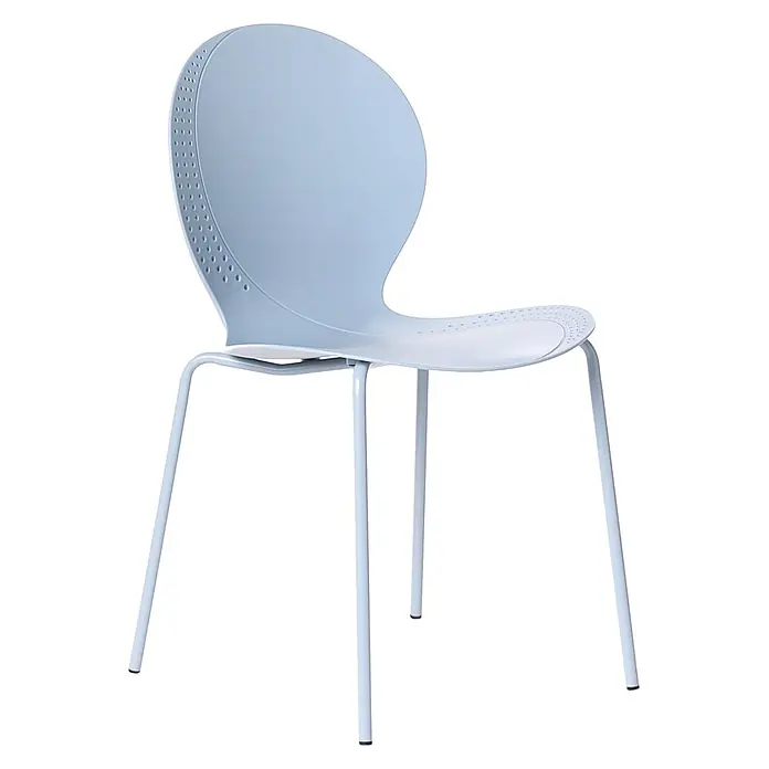 4er-Set Esszimmerstuhl MILOS in Blau -  - Hellblauer moderner Stuhl mit gekrümmter Kunststoff-Sitzfläche/Rückenlehne, perforierten Kanten und schlanken Metallbeinen.