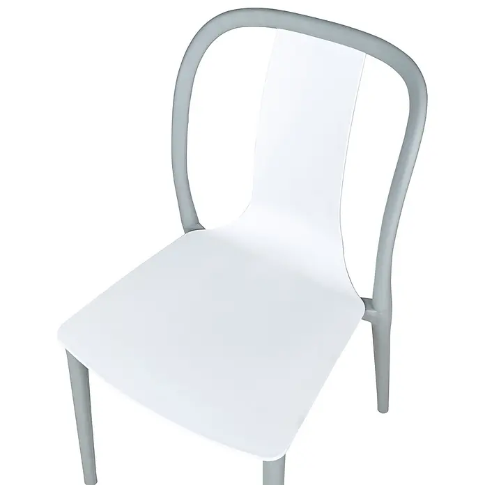 8er-Set Gartenstuhl SPEZIA in Weiß/Grau -  - Moderner weißer Stuhl mit grauem Gestell und geschwungener Rückenlehne. Sitz und Rücken sind glatt und weiß.