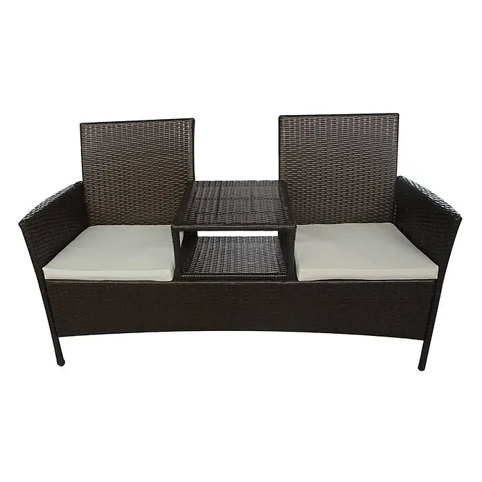 Furnicato Gartenbank 2-Sitzer PE-Rattan Braun mit Teetisch -  - Dunkelbraunes Rattan-Gartensofa mit zwei Sitzen, hellen Kissen und integriertem Mitteltisch mit Ablage.