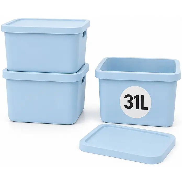 3er-Set 31 Liter in Blau mit Deckel – Stapelboxen, Lagerboxen -  - Zwei gestapelte und eine einzelne hellblaue Plastik-Aufbewahrungsbox mit Deckeln; eine Box ist mit '31L' beschriftet.
