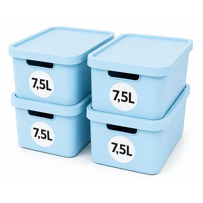 4er-Set 7,5 Liter in Blau mit Deckel – Stapelboxen, Lagerboxen -  - Vier hellblaue Aufbewahrungsboxen mit Deckeln, gestapelt in zwei Paaren, jede mit "7,5L" Kapazität beschriftet.