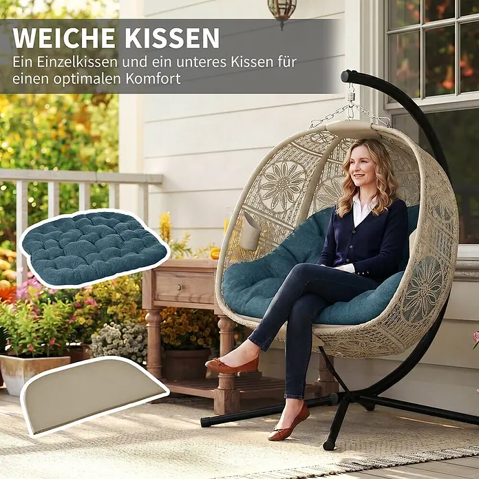 Furnicato Hängesessel - L x B x H: 132 x 126 x 172 cm, Stahl, Schwarz - Frau entspannt sich in einem Hängesessel mit weichen blauen Kissen. Separate Bilder des blauen Sitzkissens und beigen Rückenkissens gezeigt.