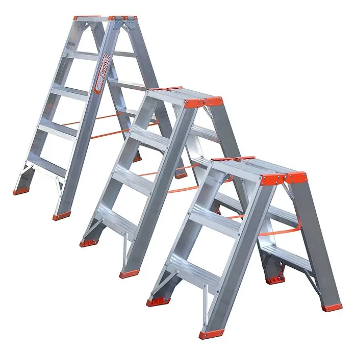 Siedra Stufenstehleiter 200 mit Vollwandprofilverstärkung 2x3 Stufen -  - Drei silberne Aluminium-Klappleitern unterschiedlicher Größen mit orangefarbenen Akzenten.