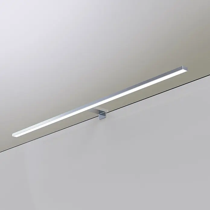 kalb Material für Möbel LED-Spiegelleuchte Innen - 15 W, L x B x H: 80 x 10 x 3,6 cm, Chrom - Schlanke, silberne LED-Lichtleiste, leuchtet weiß, an einer Oberfläche montiert.