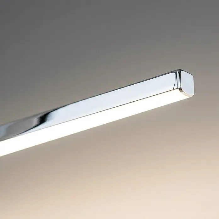 kalb LED Spiegelleuchte Running Light 100cm 3000K Chrom Lichtlauf -  - Schlanke, lineare LED-Leuchte mit poliertem Chromgehäuse, die hellweißes Licht abstrahlt.