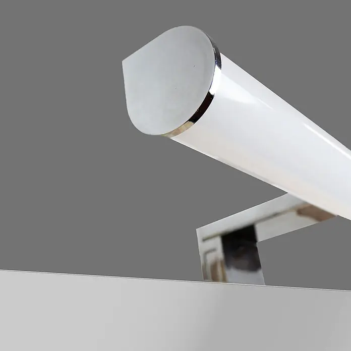 kalb LED Spiegelleuchte 30cm 3000K Chrom Tropfenform -  - Weiße röhrenförmige LED-Spiegelleuchte mit Chrom-Endkappen und Halterung.
