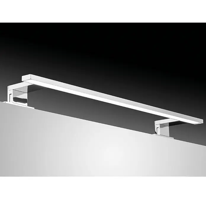 kalb LED Spiegelleuchte 60,3cm 3000K Chrom -  - Schlanke LED-Bilderleuchte aus Chrom mit rechteckigem Design, über einer Oberfläche montiert.
