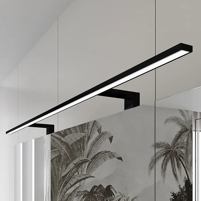kalb LED Spiegelleuchte Spectraline 120cm 4000K Schwarz -  - Schwarze lineare LED-Leuchte, über einem Spiegel aufgehängt, für gleichmäßige Beleuchtung.