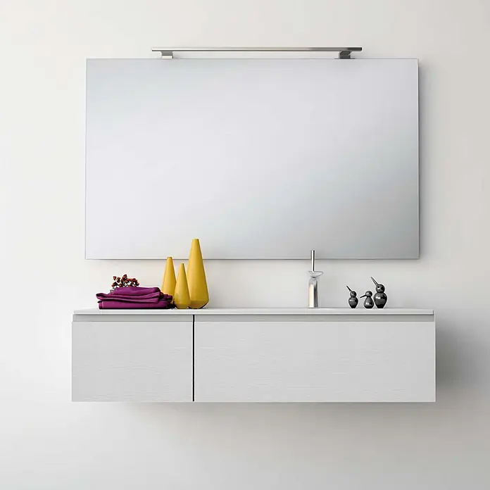 kalb LED Spiegelleuchte 60,3cm 4000K Chrom -  - Schwebender Badezimmerschrank aus weißem Holz mit zwei Schubladen, Spiegel und Überkopfleuchte.