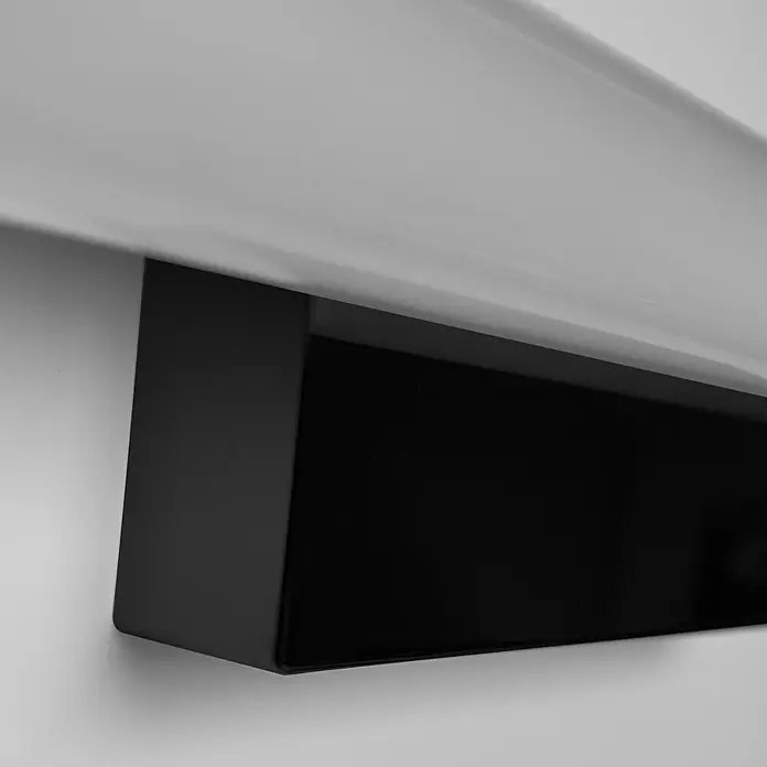 kalb LED Spiegelleuchte 30cm 4000K Schwarz Rund -  - Schwarzes rechteckiges Wandgerät mit glänzender Vorderseite.