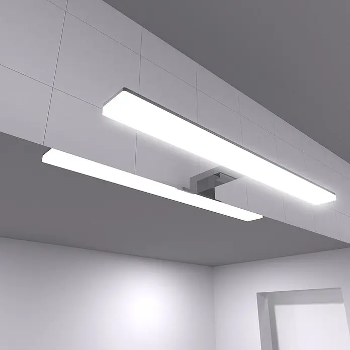 kalb LED Spiegelleuchte Selma 45cm 4000K Silbergrau 2in1 Montage -  - Zwei weiße lineare LED-Leuchten an einer gefliesten Wand, die helles Licht spenden. Die obere Leuchte hat eine schlanke Metallhalterung.