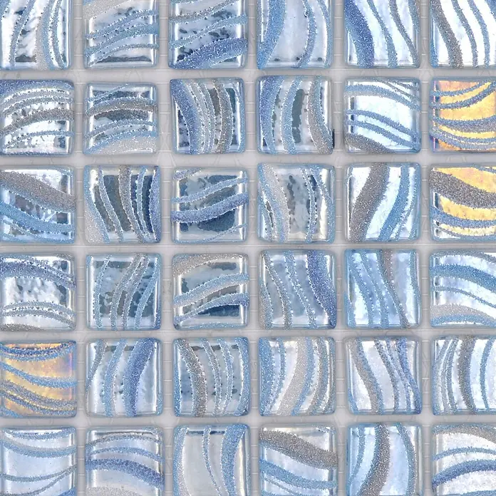 Mosaikfliese Quadrat Eco VP78251PUR - 31,6 x 31,6 cm, Himmelblau, Glänzend - Blaue und silberne Glasmosaikfliesen mit schimmerndem, strukturiertem Wellenmuster.