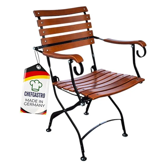 CHEFGASTRO Biergartensessel BAVARIA mit Armlehne Made in Germany 1 Sitzer HxBxT 90x42x46cm klappbar wetterfest & UV-beständig Eschenholz Schwarz/Braun -  - Brauner Holzklappstuhl mit schwarzem Metallgestell, Armlehnen und CHEFGASTRO 'Made in Germany' Etikett.