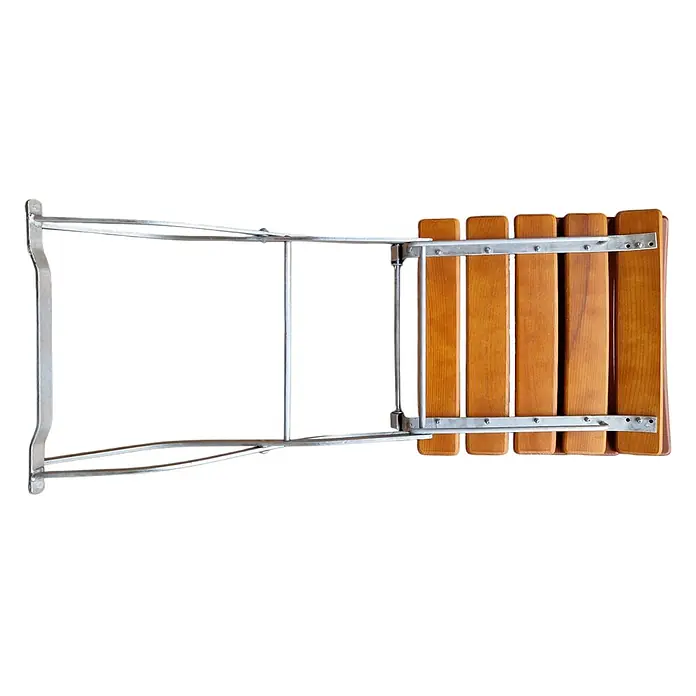 CHEFGASTRO Biergartenstuhl BERGWIESE Made in Germany 1-Sitzer HxBxT 89x40x42cm wetterfest & UV-beständig Eschenholz Silber/Braun -  - Klappbarer Duschsitz mit silbernem Metallrahmen und hellbraunen Holzlatten.