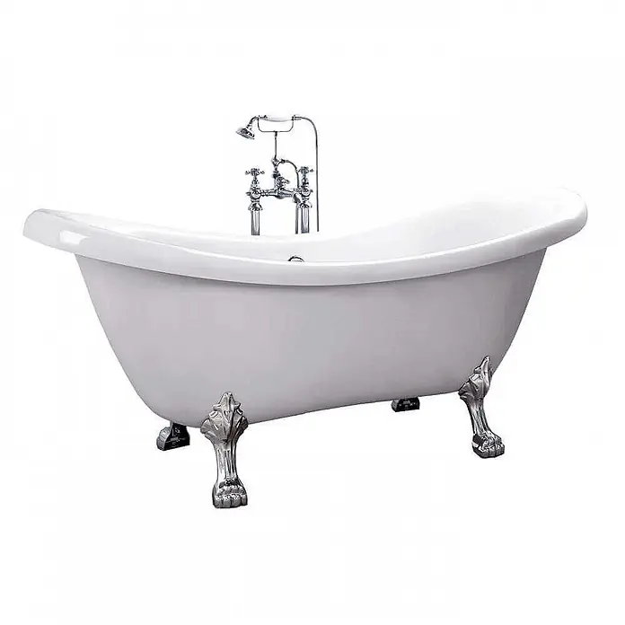 Home Deluxe Freistehende Badewanne FAMA - Weiß - Weiße freistehende Badewanne mit Chromarmaturen und vier verchromten Klauenfüßen.